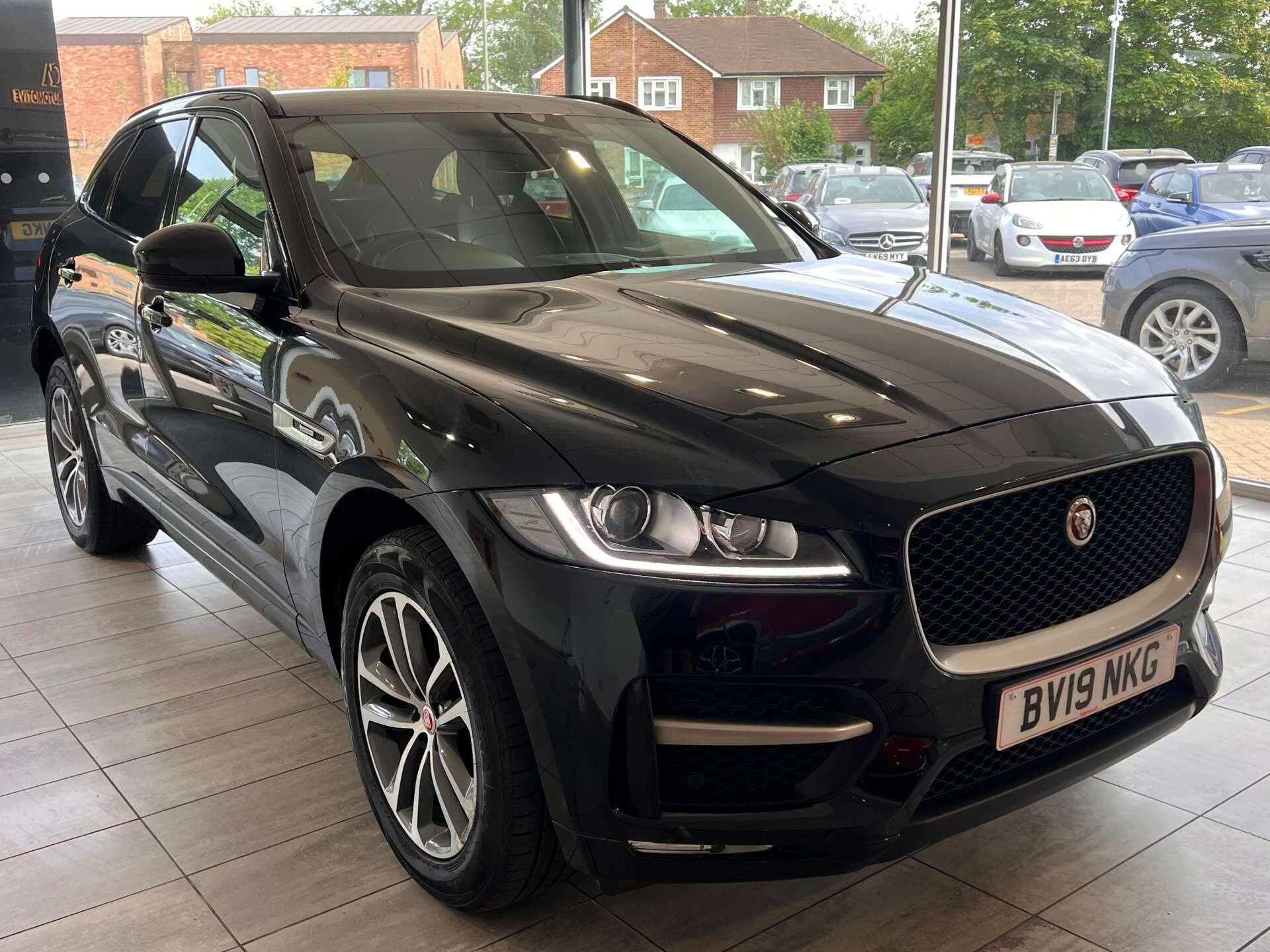 Jaguar F-PACE