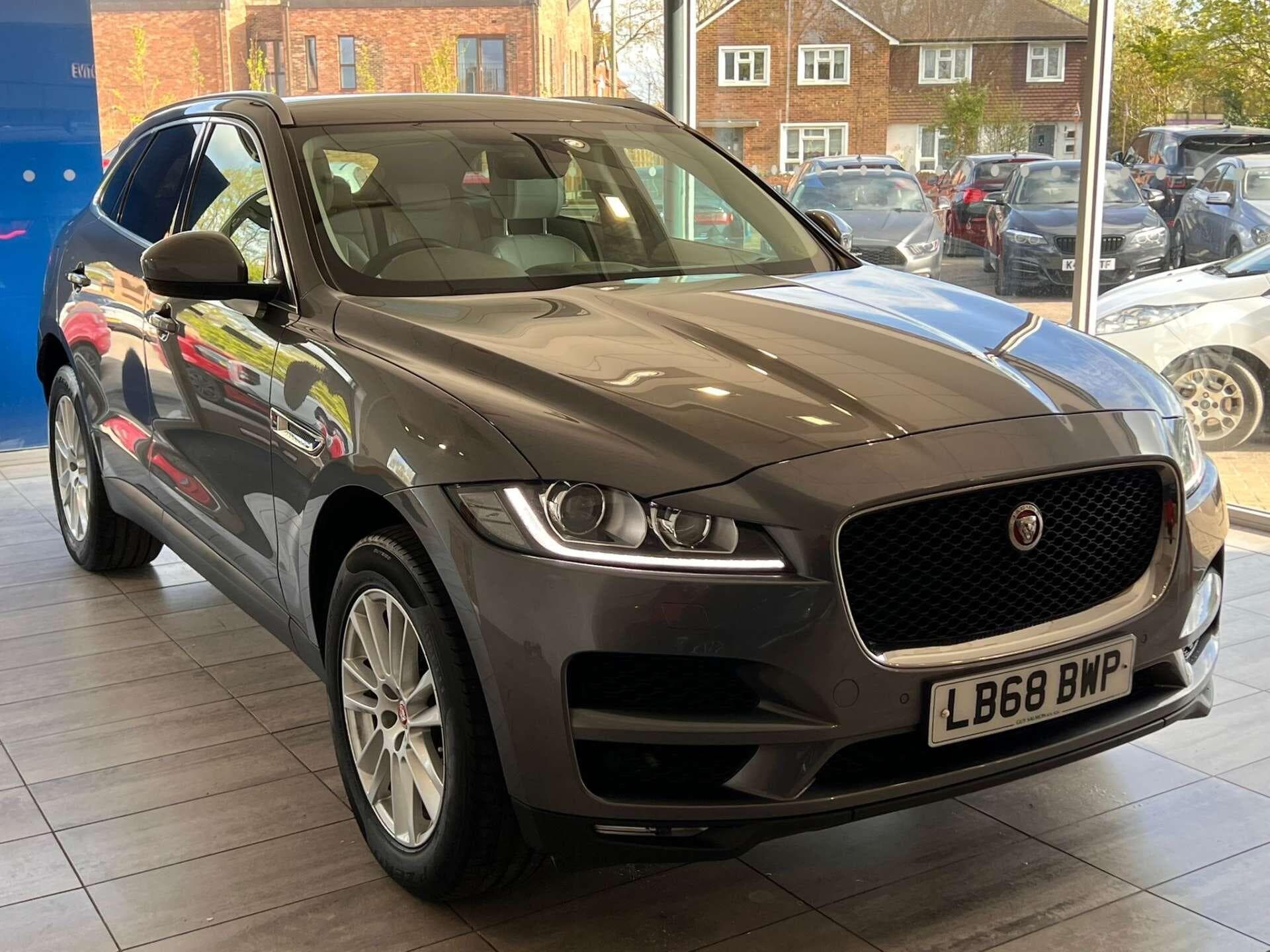 Jaguar F-PACE