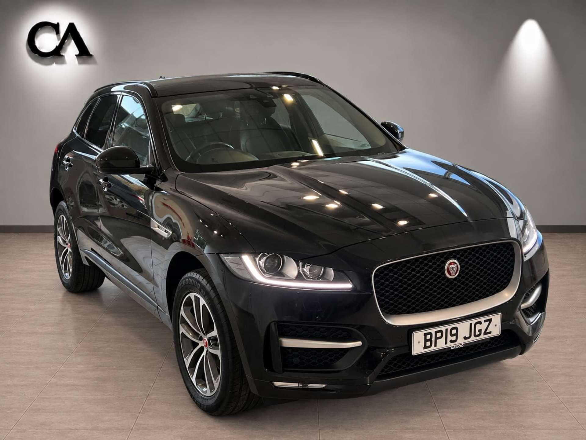 Jaguar F-PACE
